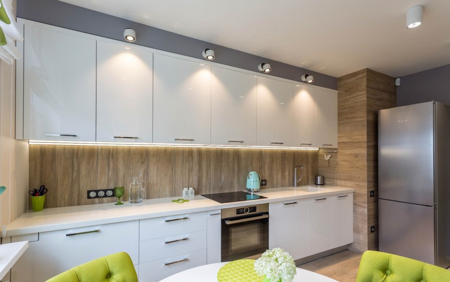 Кухня до потолка