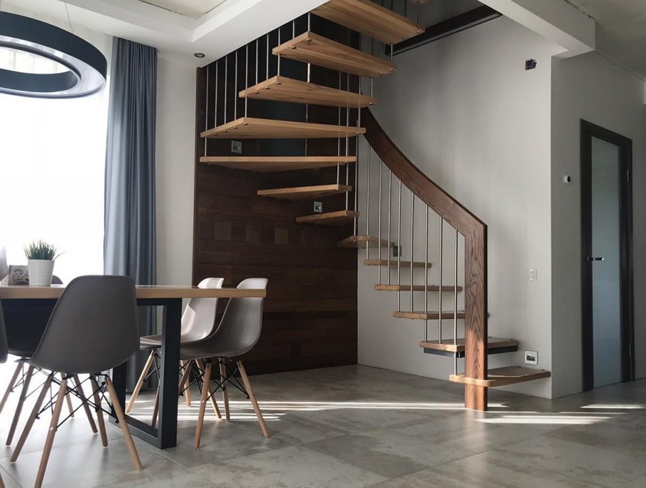 Лестница на больцах на 180