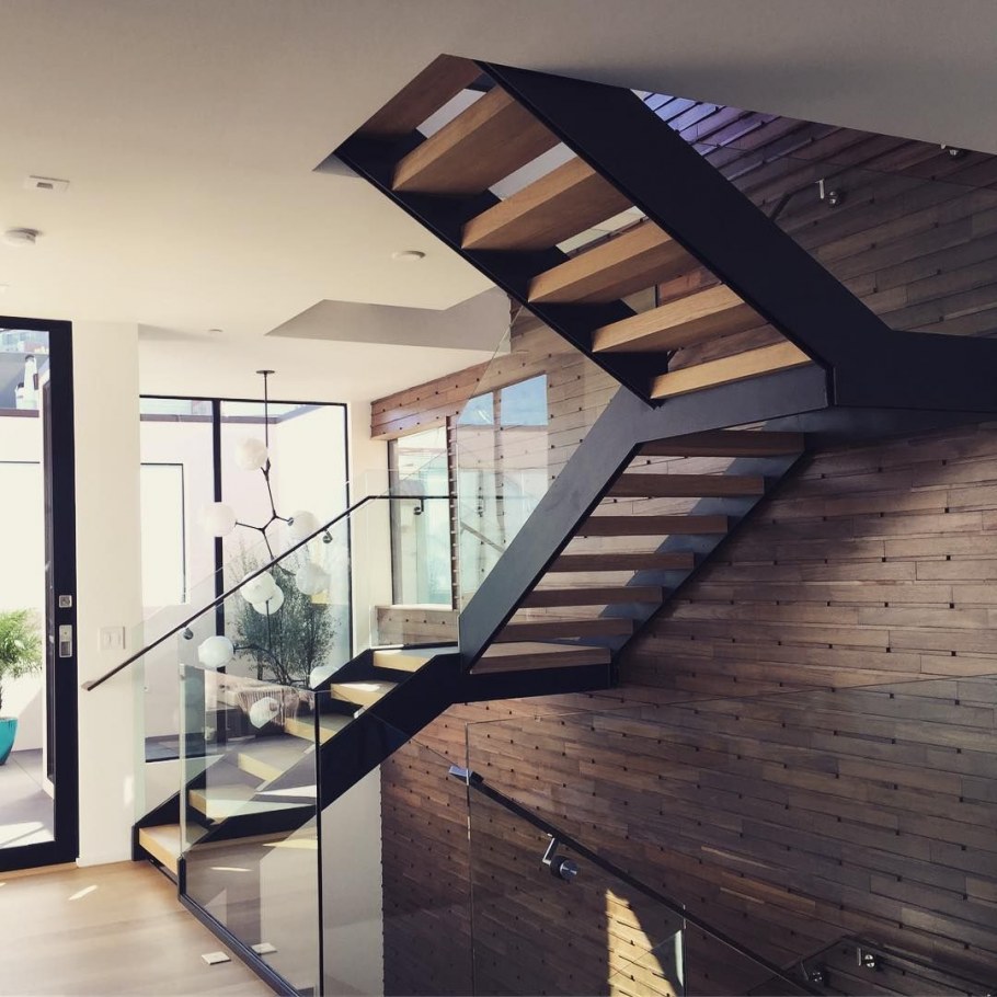 Лестницы в современных домах воздушные