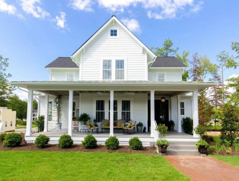 Американский дом с террасой