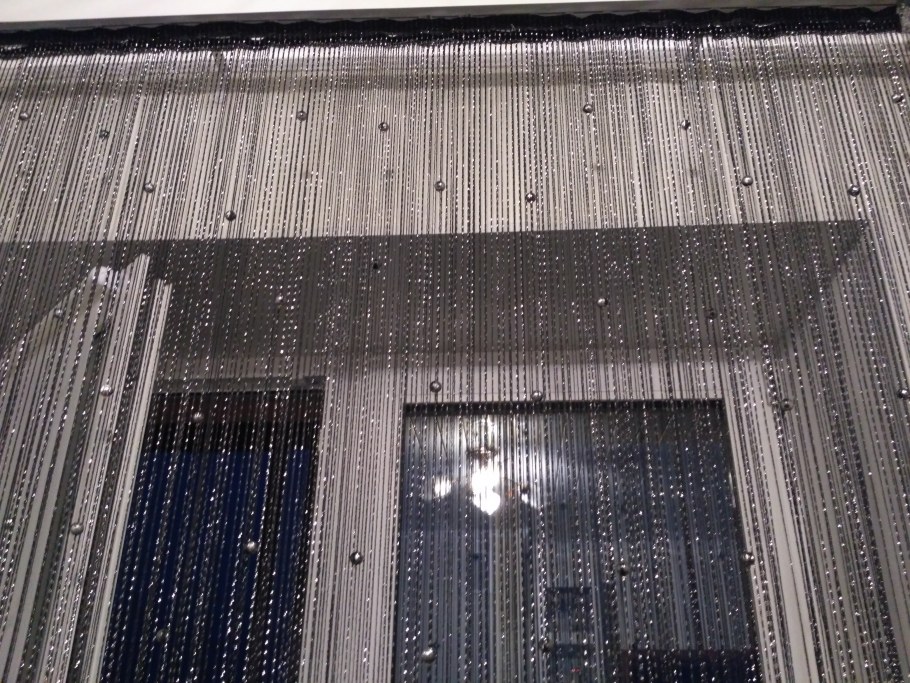 Шторы дождик в интерьере