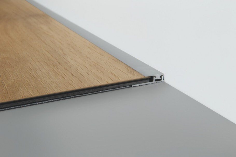 Пол без плинтуса