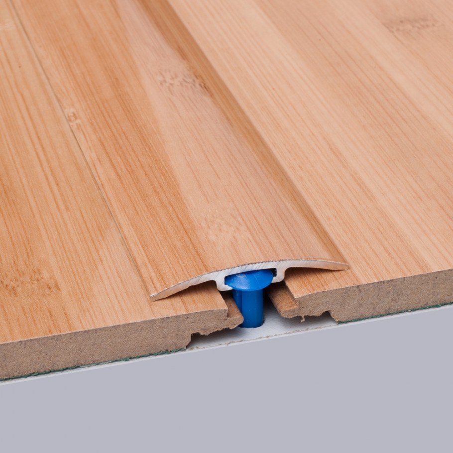 Пробковый компенсатор стык