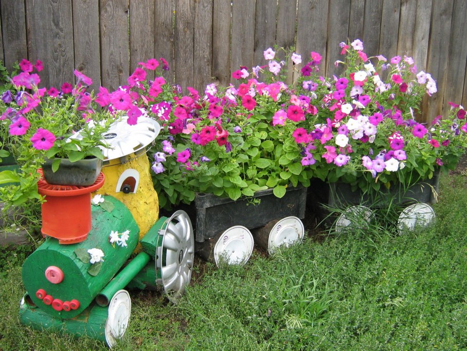 Клумбы на даче