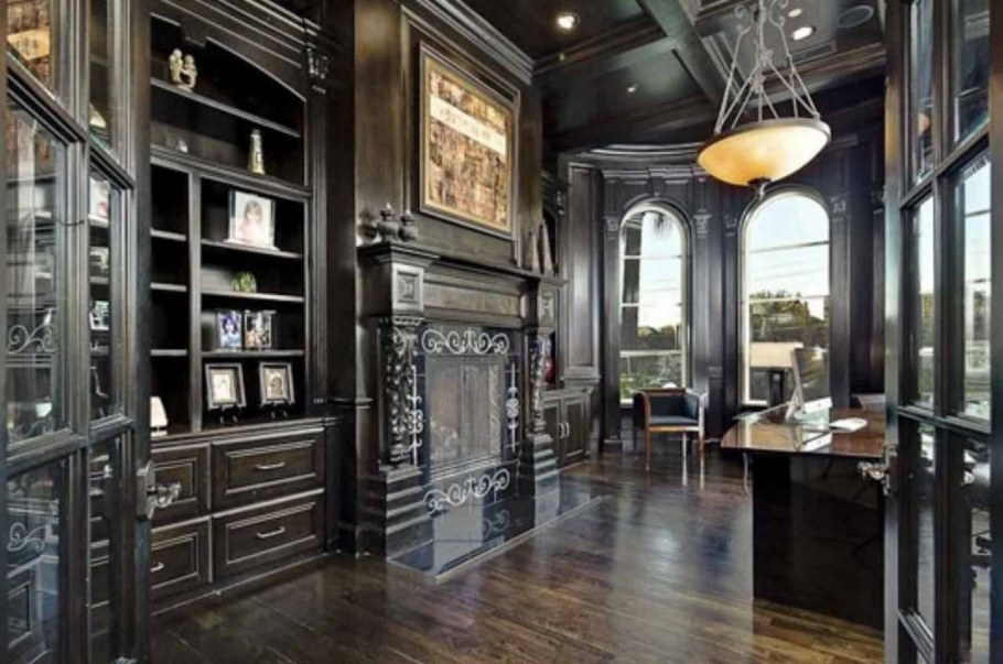 Кабинет в стиле Готика