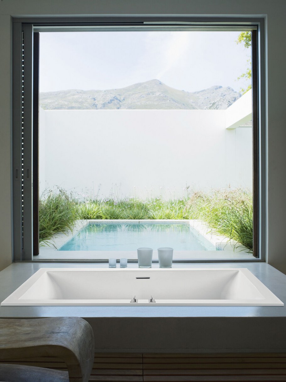 Ванна с окном