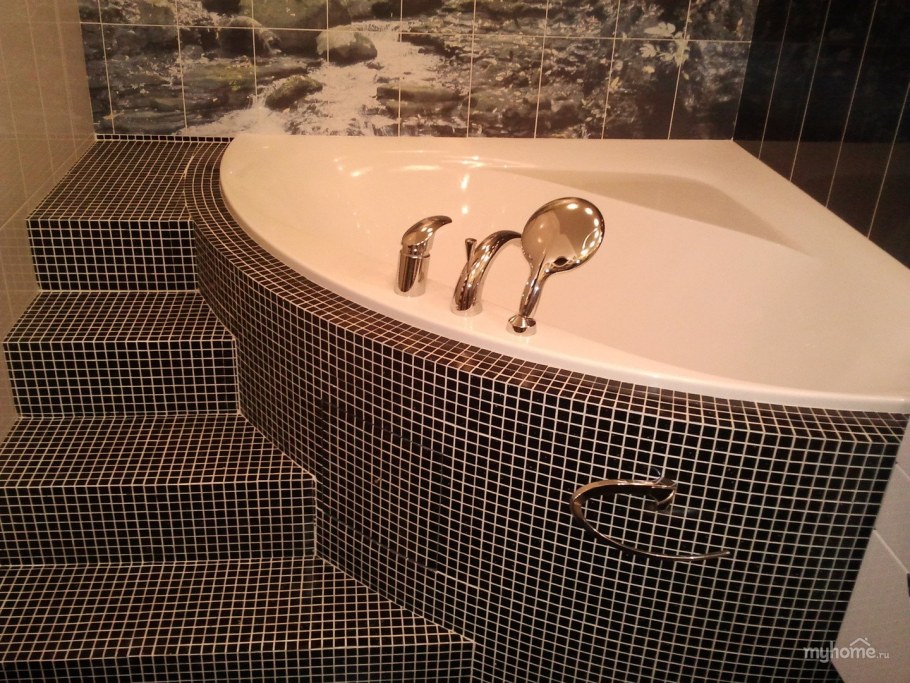 Красивая встроенная ванна