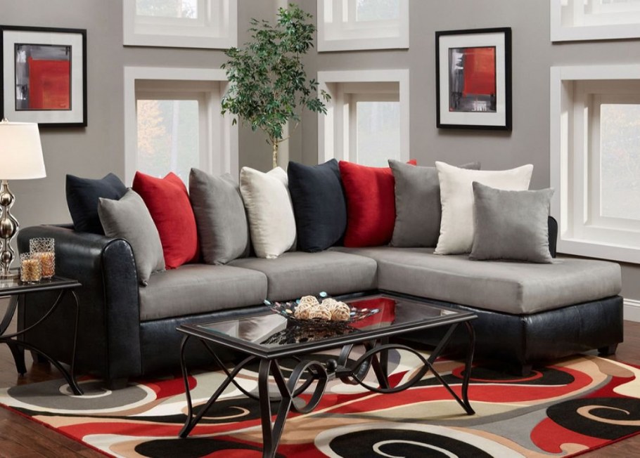 Серый угловой диван в интерьере