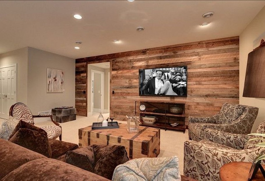 Рейки в декоре гостиной