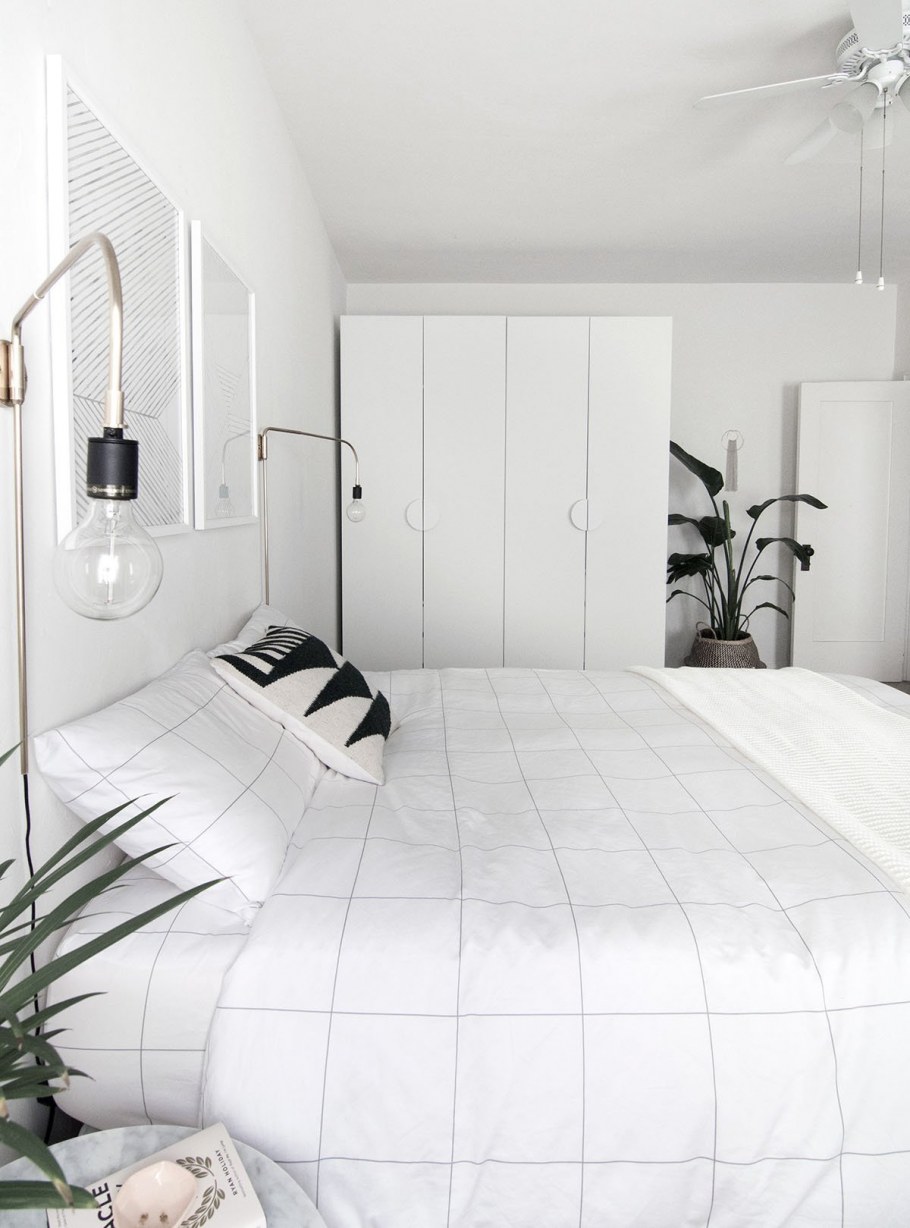 Интерьер спальни в светлых