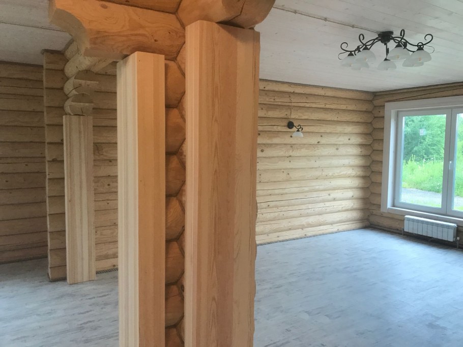 Отделка стен в загородном доме