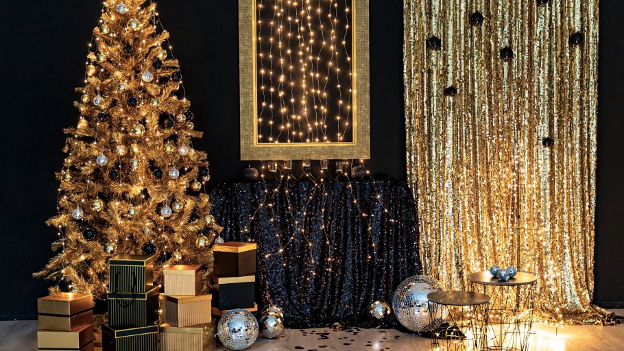 Новогодний интерьер в золотом цвете