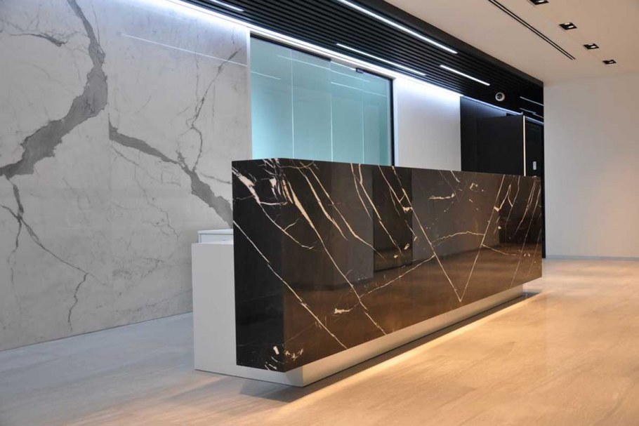 Кухонный остров из камня