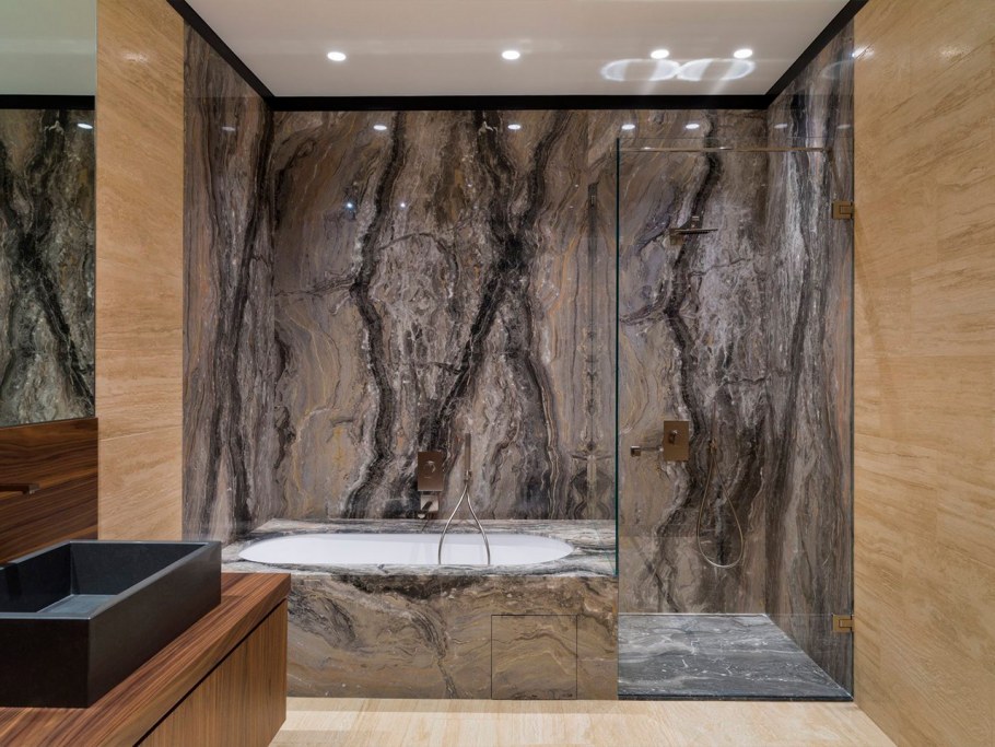 Трап 40 см для душа в полу под гидроизоляцией