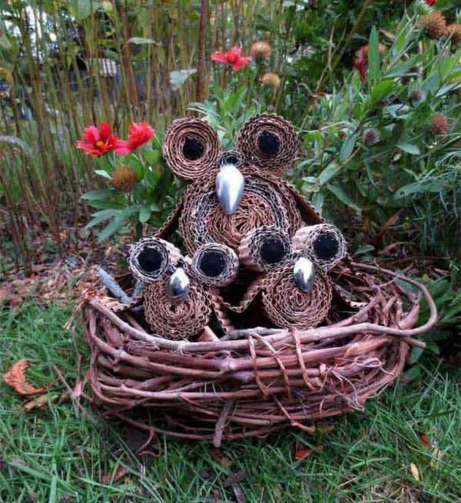 Поделки для сада своими руками из подручных материалов