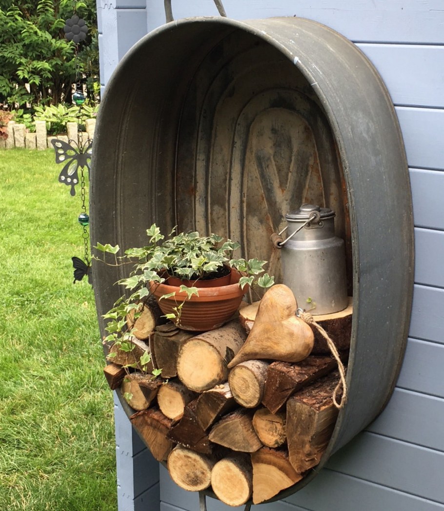 Клумбы из подручных материалов