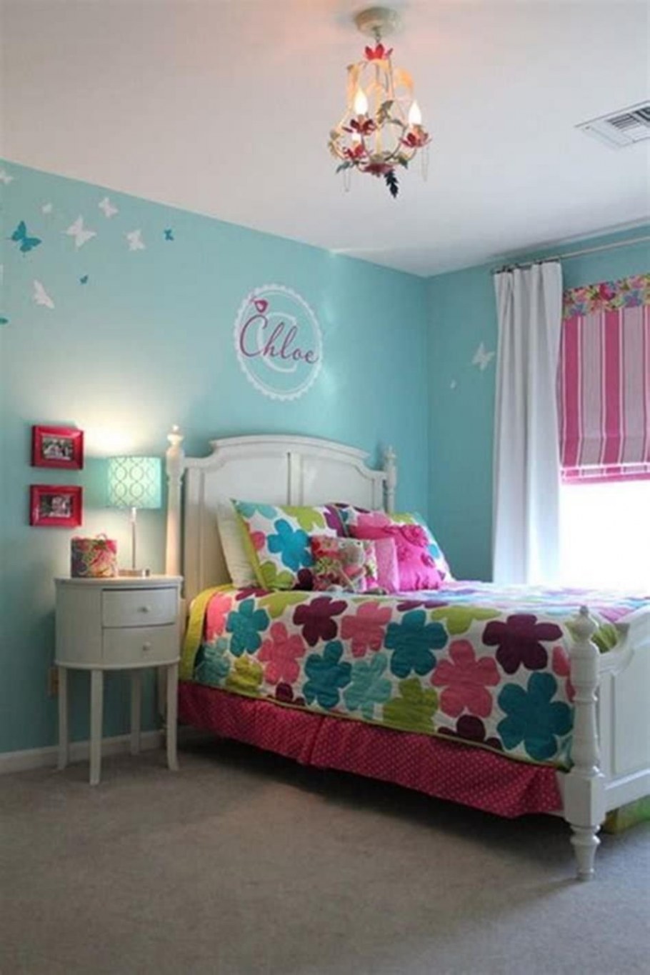 Комната для девочки в бирюзовых тонах