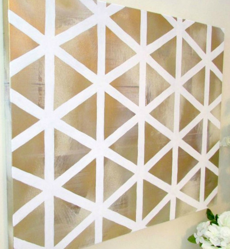 Декор стен малярным скотчем