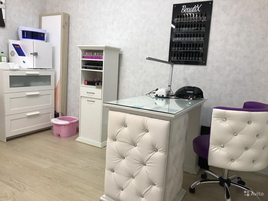Маникюрная и педикюрная комната