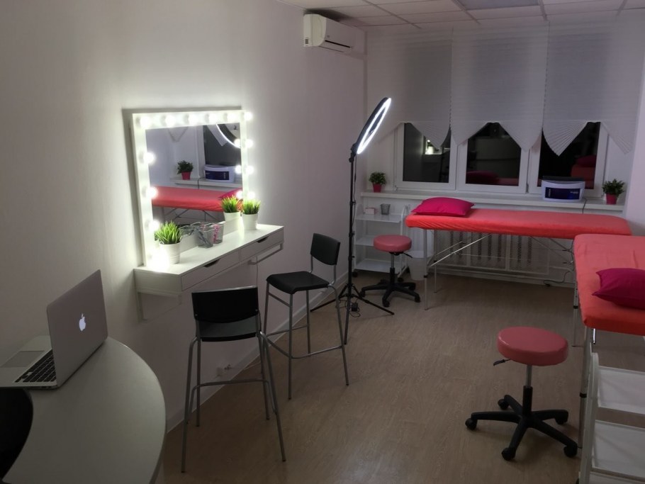 Кабинет маникюра и педикюра в стиле лофт