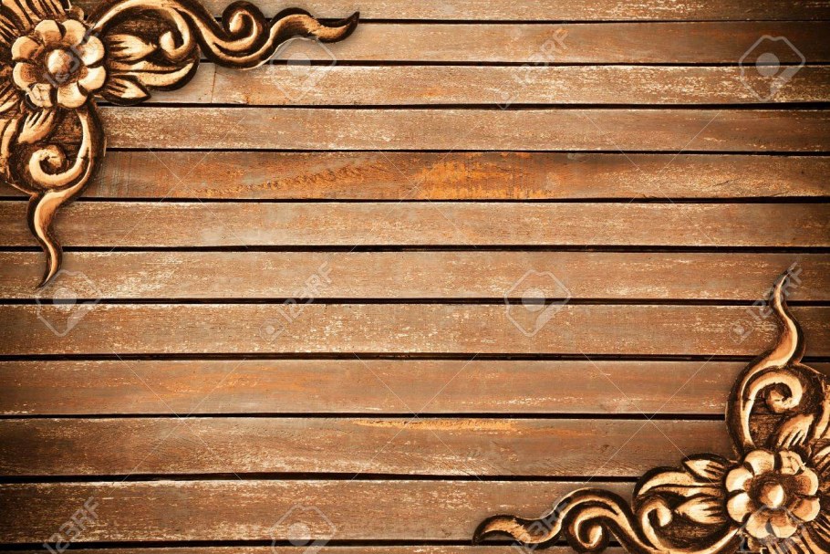 Пустая рама на стене