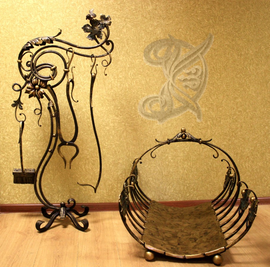 Кованые интерьерные вещи