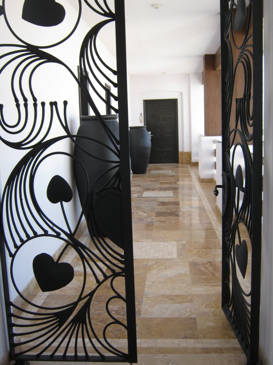 Декоративные изделия для интерьера