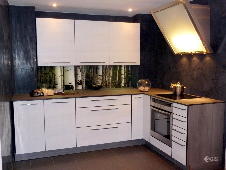 Кухня классика скошенный фасад