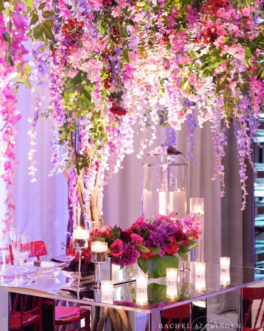 Украшение искусственными цветами