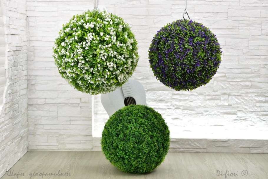 Шар из зелени декор