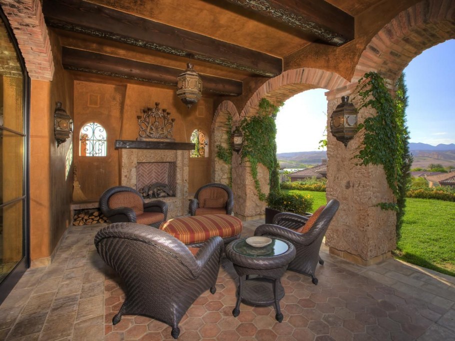 Двор в стиле Тоскана