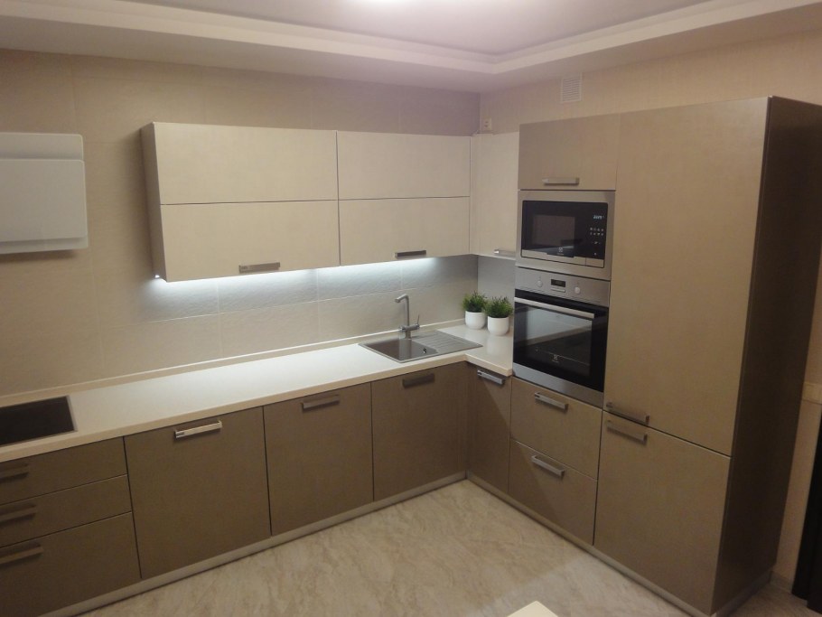 Кухня капучино глянец АГТ