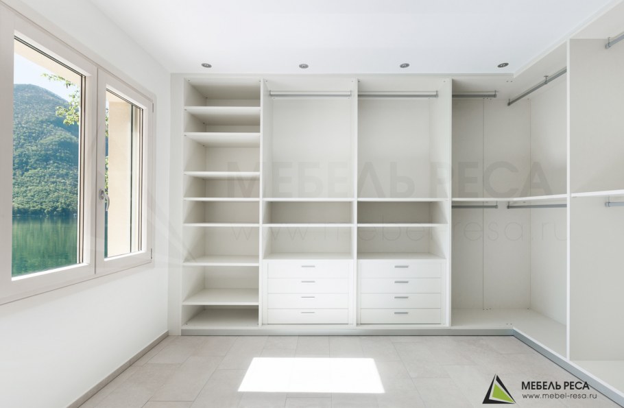 Линейная гардеробная