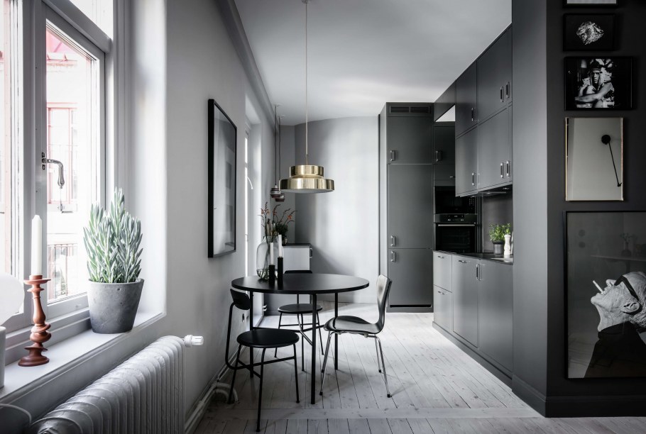 Студия в серых тонах