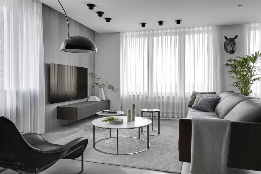 Трехкомнатная квартира в серо белых тонах