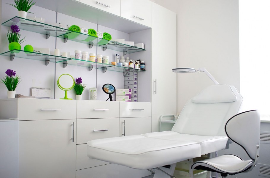 Мебель для кабинета маникюра