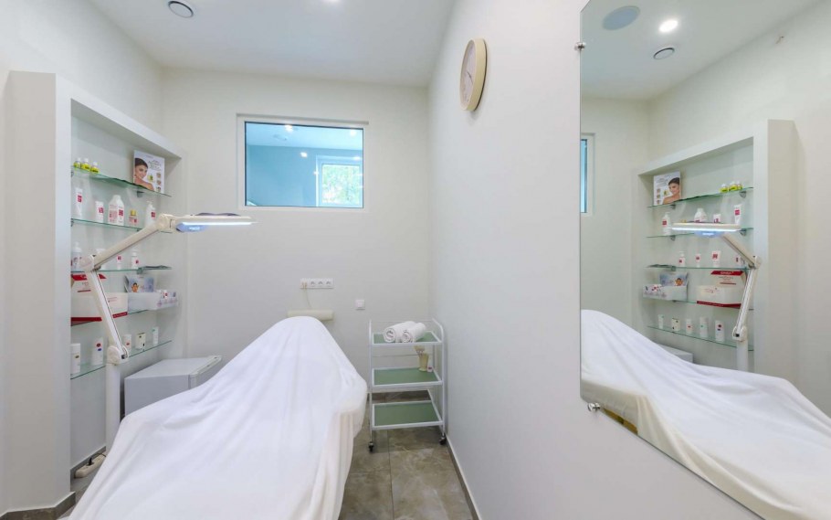 Шторы в косметологическом кабинете