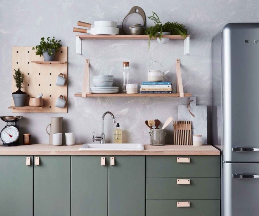 Корпусная мебель для кухни