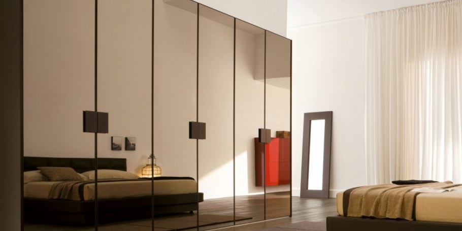 Двери купе матовые