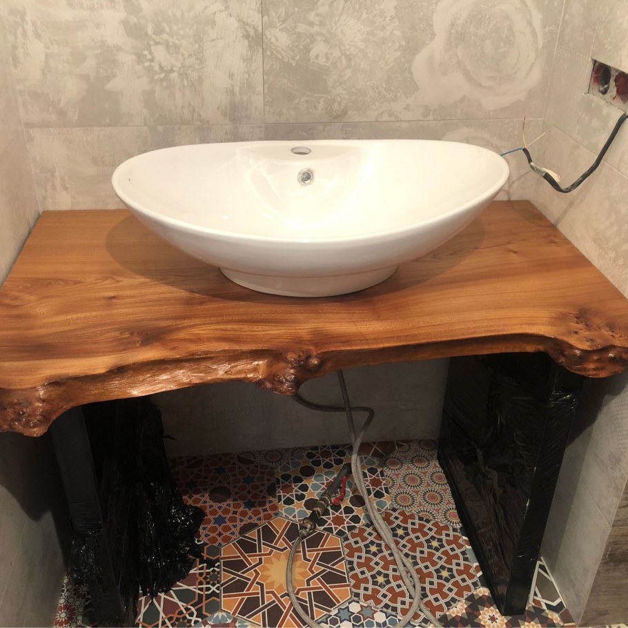 Столешница для ванной комнаты под раковину