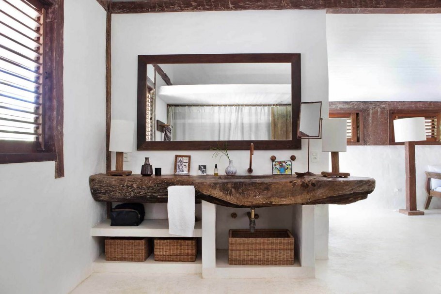 Деревянная столешница в ванной