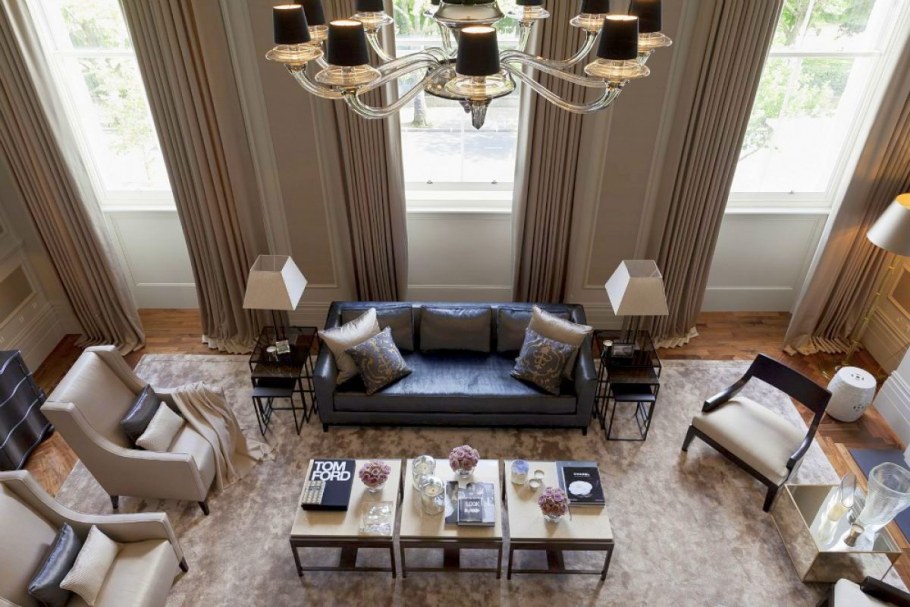 Шторы в гостиной со вторым светом
