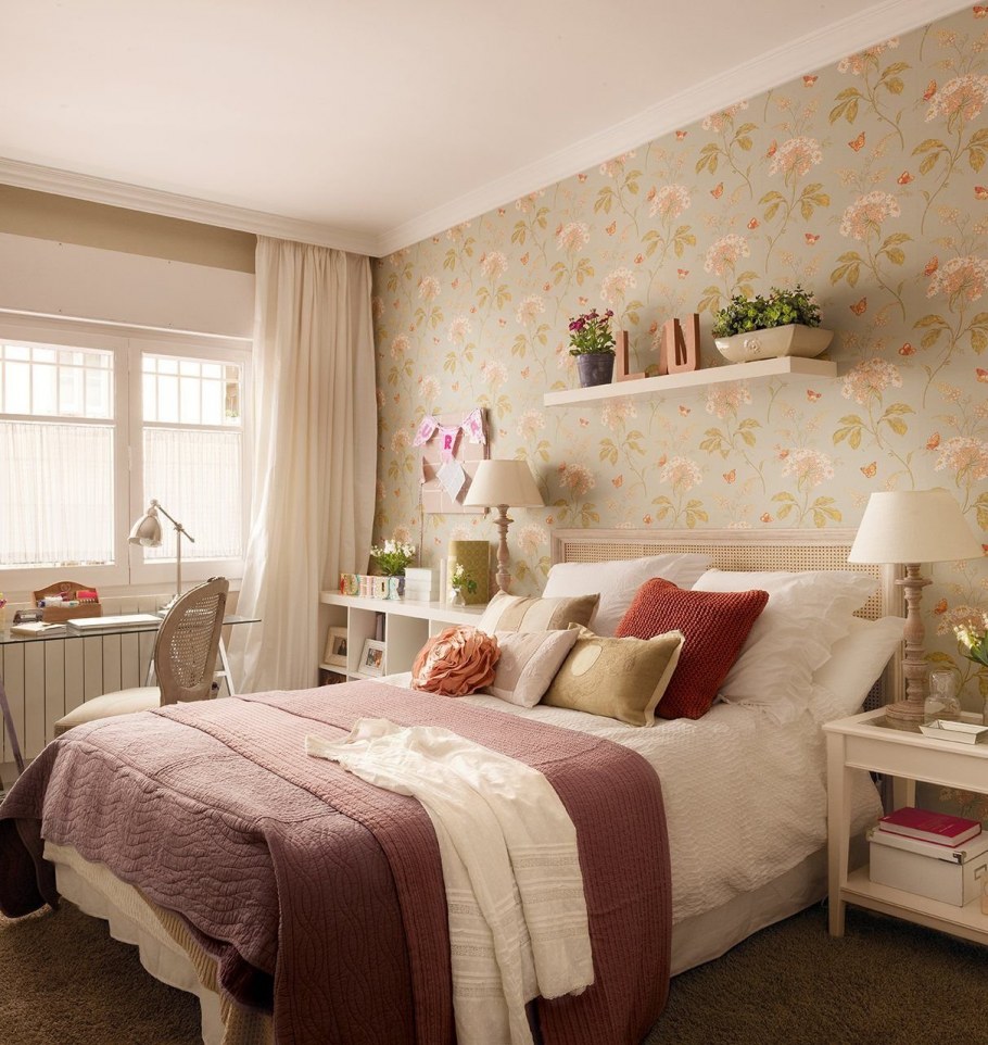 Уютный интерьер спальни