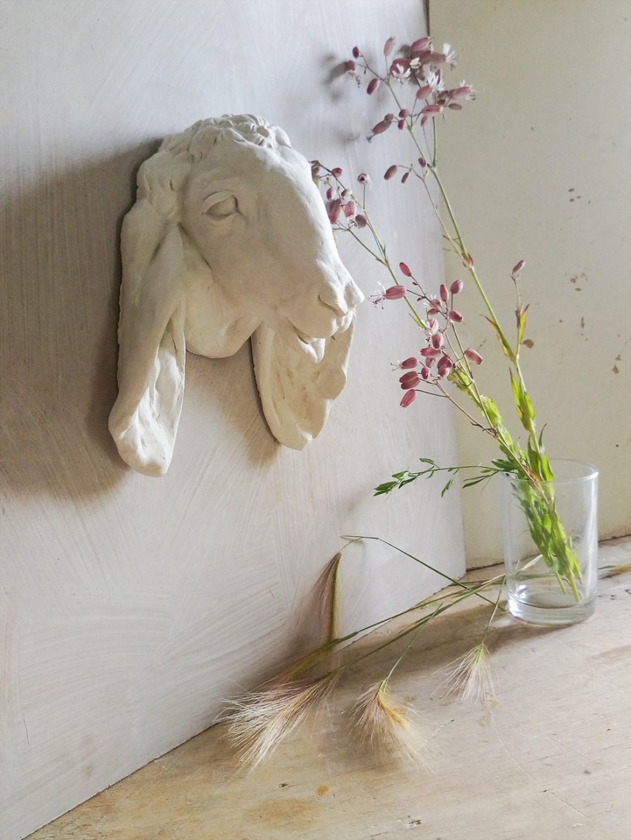 Гипсовые скульптуры для интерьера