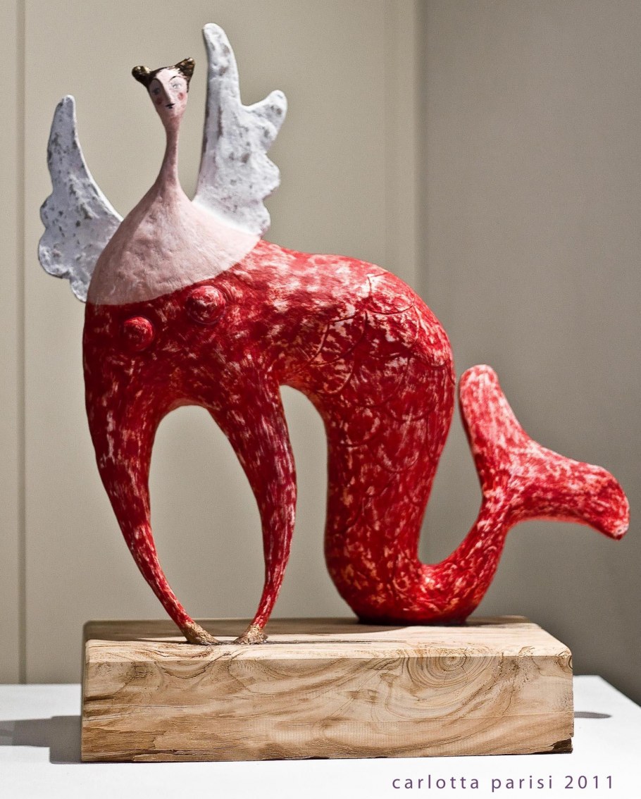 Фигурки для декора интерьера