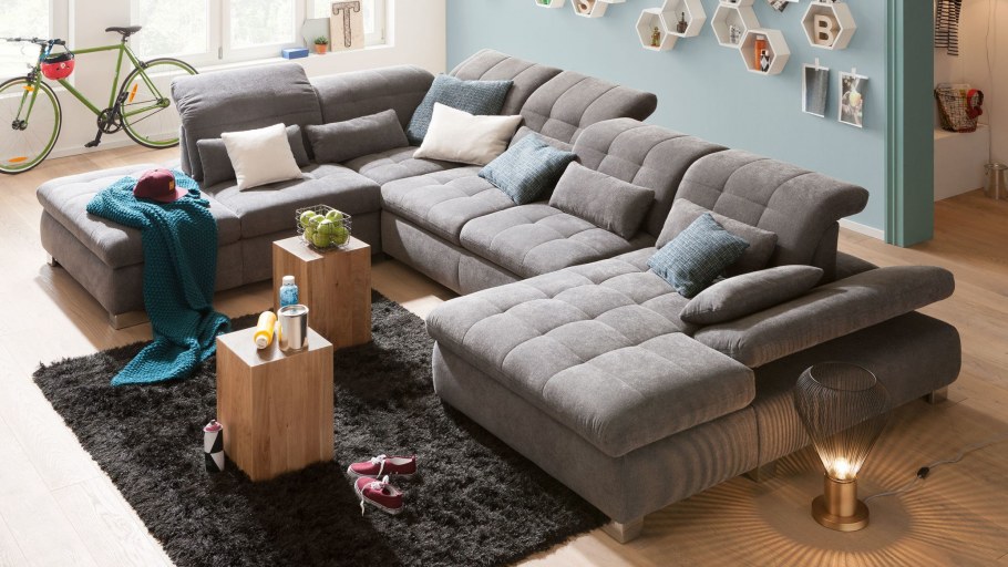 Круглый диван в интерьере