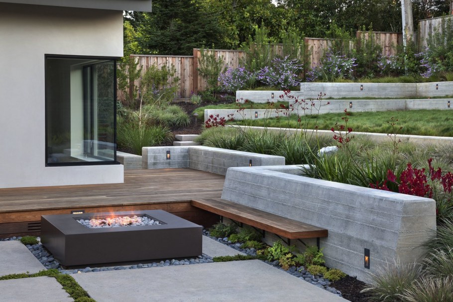 Бетонные ступеньки