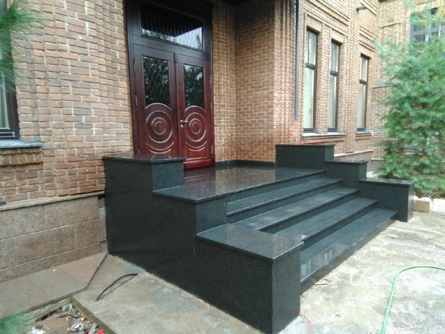 Парящие ступени в ландшафте