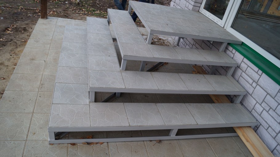 Каркас консольной лестницы