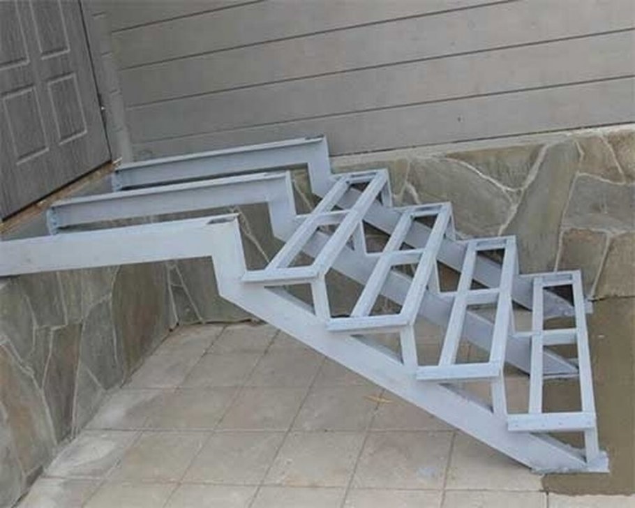 Гранит ТЭН Браун входная группа с парапетами